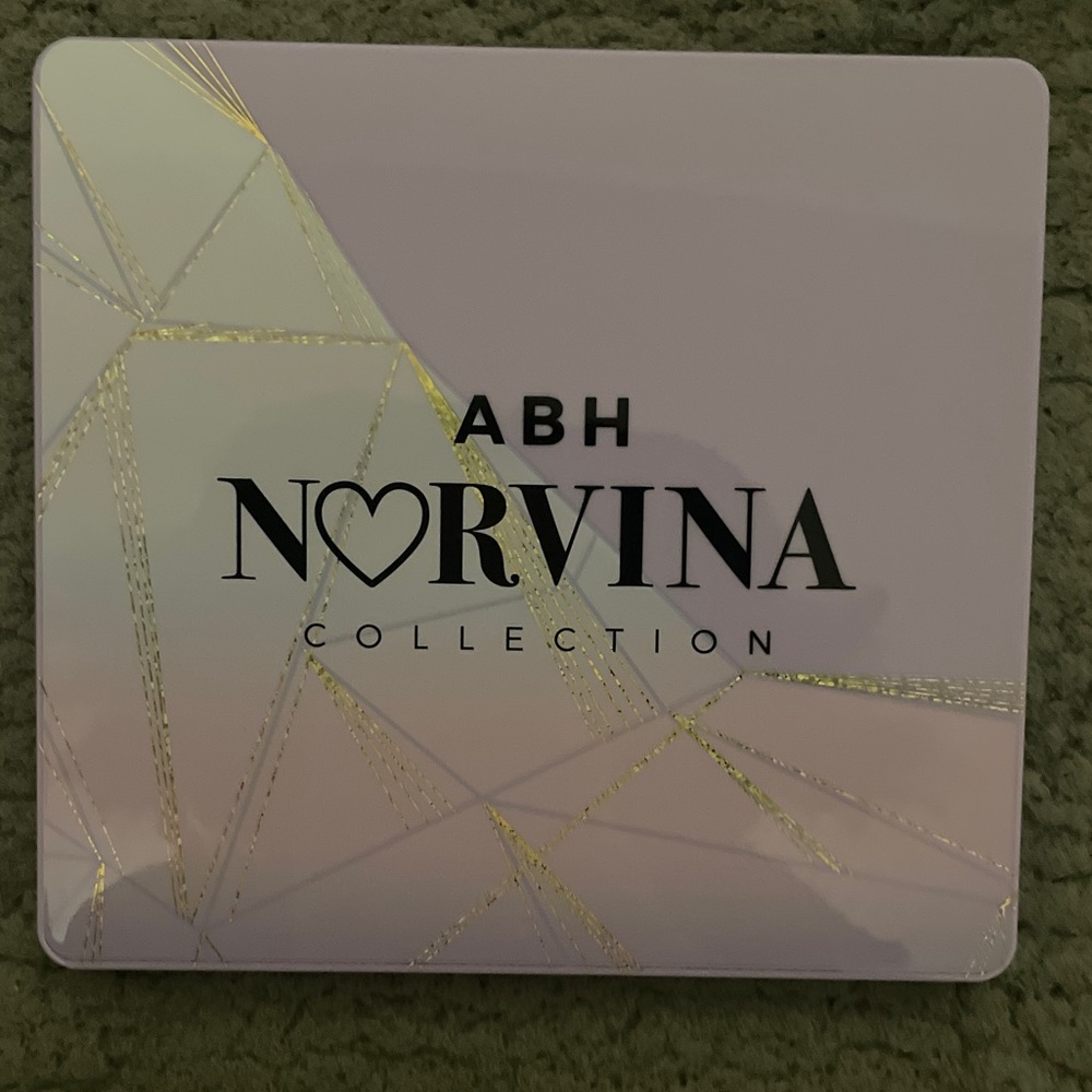 BRAND NEW abh norvina palette collection 5